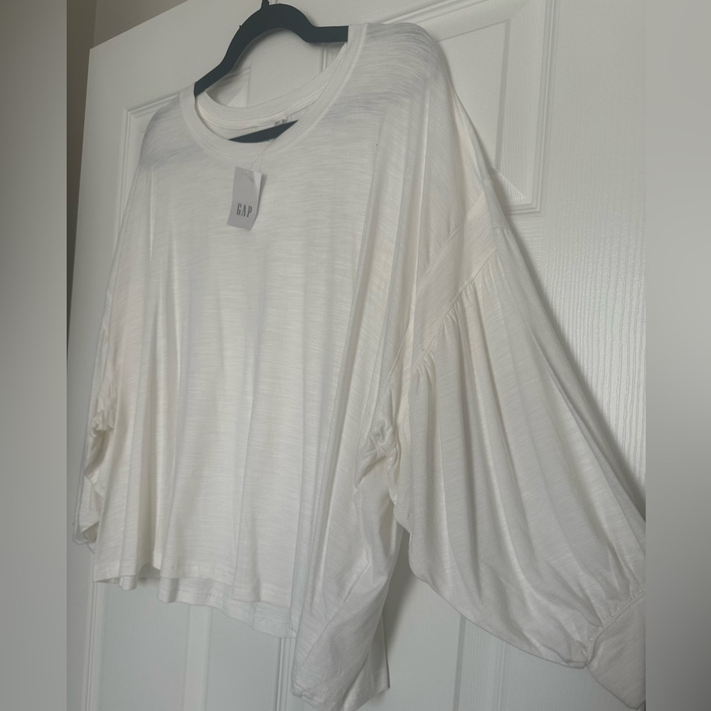 NWT Women’s white GAP long sleeve tunic - M - never worn